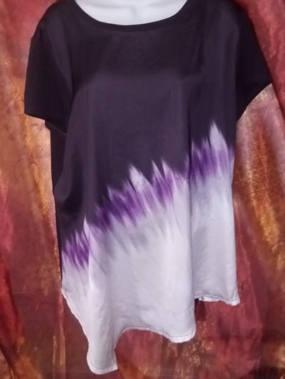 Simply Vera Black Purple And White Staggered Ombre Short Sleeve Top with Asymmet